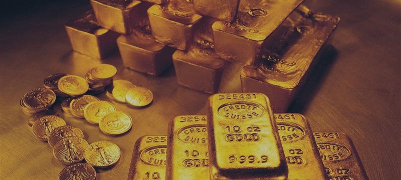 Gold edges higher ahead of FOMC statement; Oil prices up