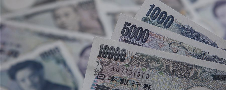 Dollar drops vs yen on media reports; Bank of Japan stands pat