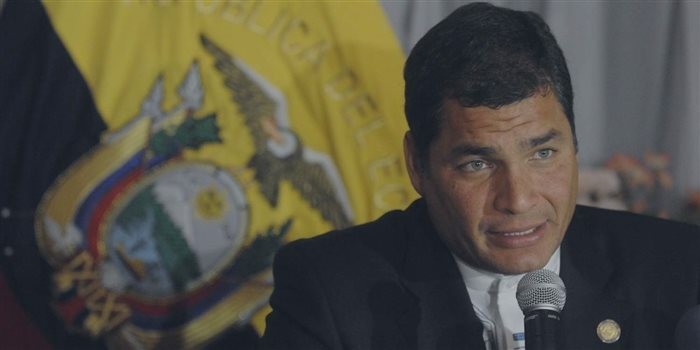 Ecuador “no pedirá permiso” a nadie para comerciar con Rusia