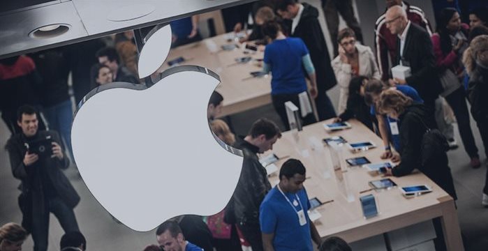 Карл Айкан скупает акции Apple после сплита