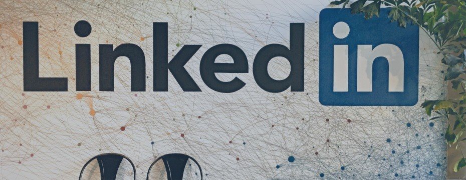 Почему Microsoft заплатила столько денег за LinkedIn?