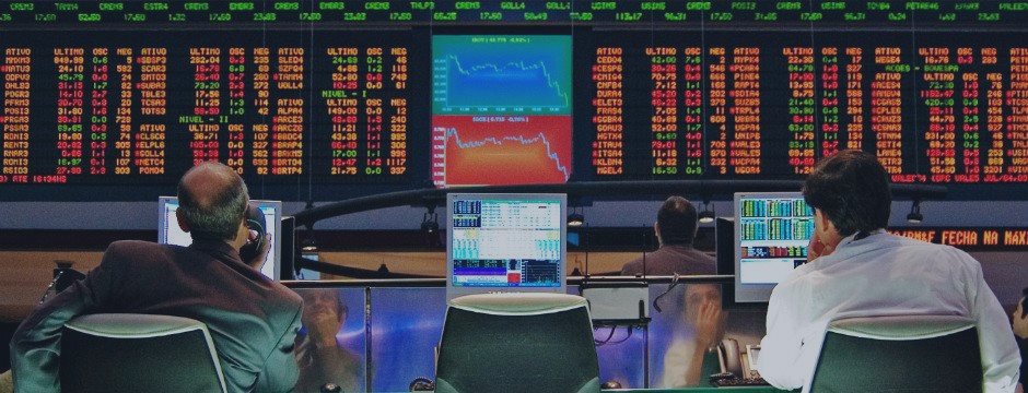 Dollar Choppy on Fed’s Conflicting Comments