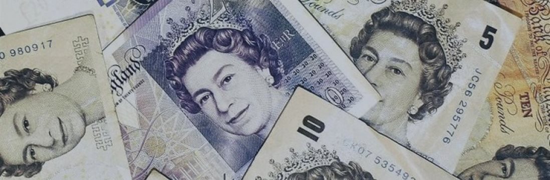 Британский фунт вырос, так как глава Банка Англии намекнул на повышение ставок