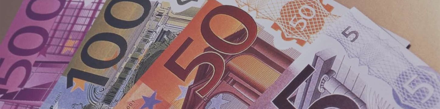 Евро превысил 70 рублей впервые с 7 декабря