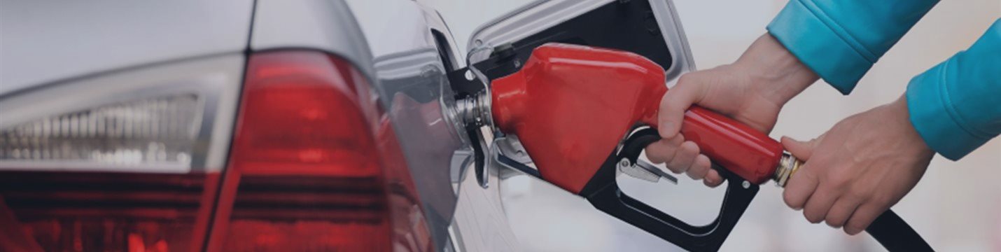 Нефтяники пообещали удержать цены на бензин