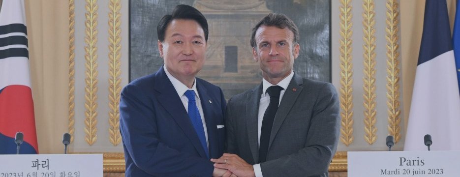 Political Instability in France and South Korea and USD/JPY's Stable Movement Political Instability in France and South Korea and USD/JPY's Stable Movement